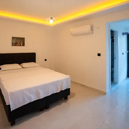 Imbrossa Hotel *